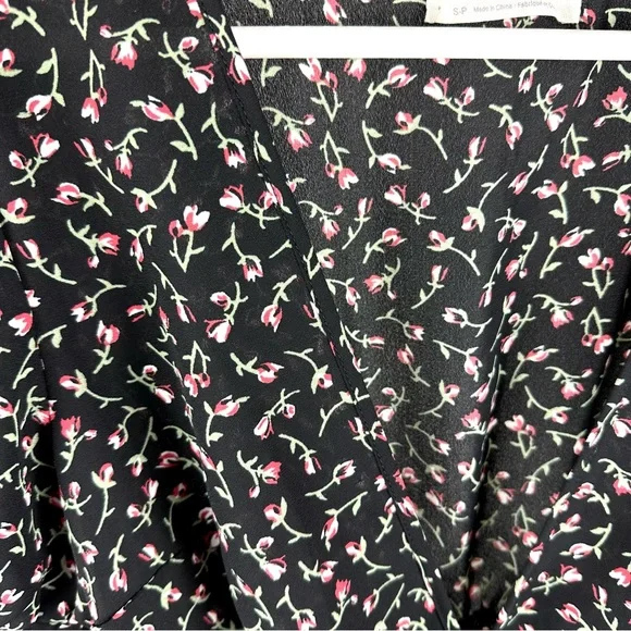 Urban Outfitters Black Floral Dress Boho Twee
Academia Indie Autumnal - Picture 6 of 6